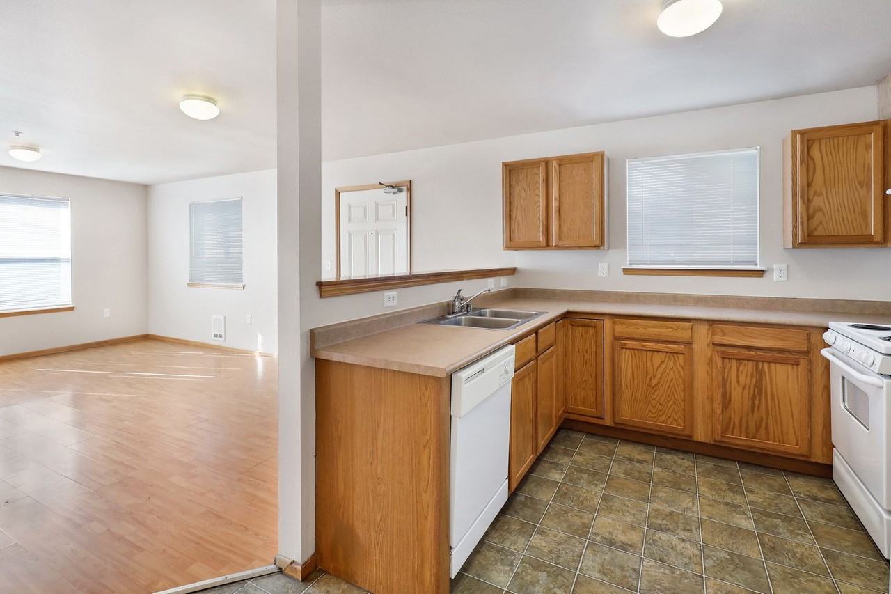 Gateway Apartments - Photo 5 of 50