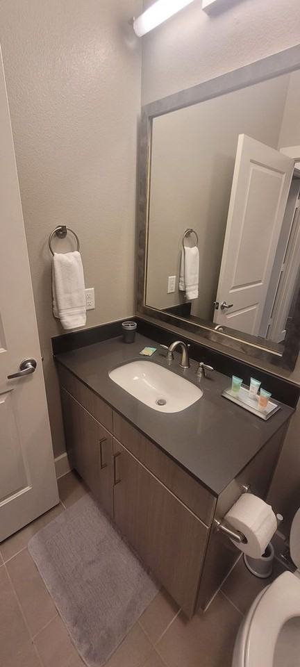 7471 S Clinton St - Photo 7 of 18