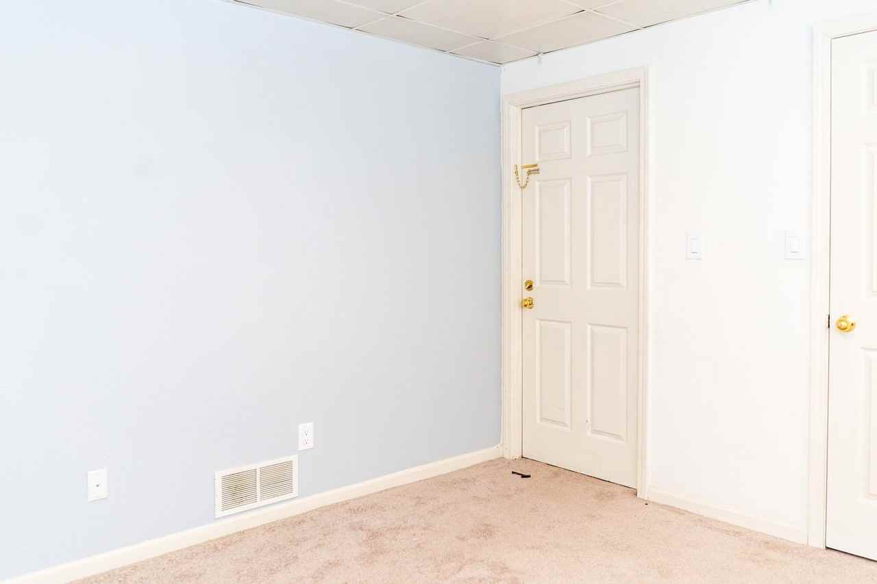 210 Hitt St - Photo 2 of 17