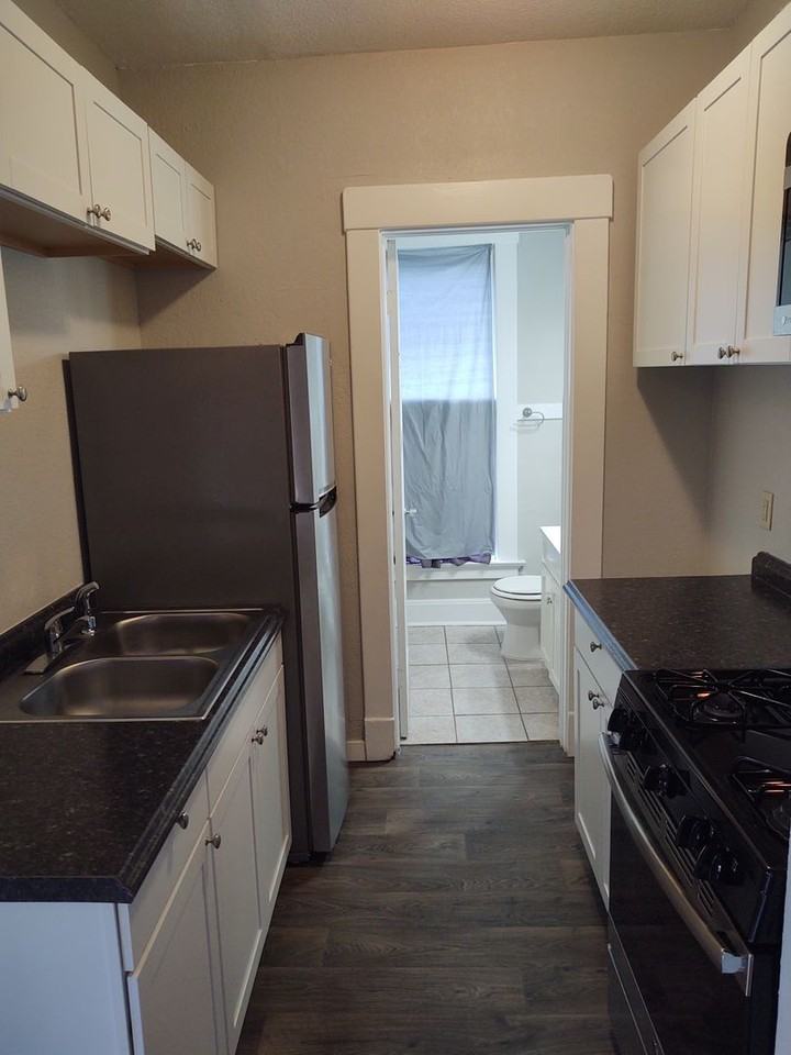 SW 611 Perry - Home Warranty - Photo 6 of 24