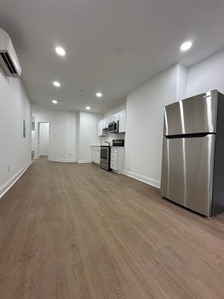 1209 North Franklin Street - Photo 2 of 30