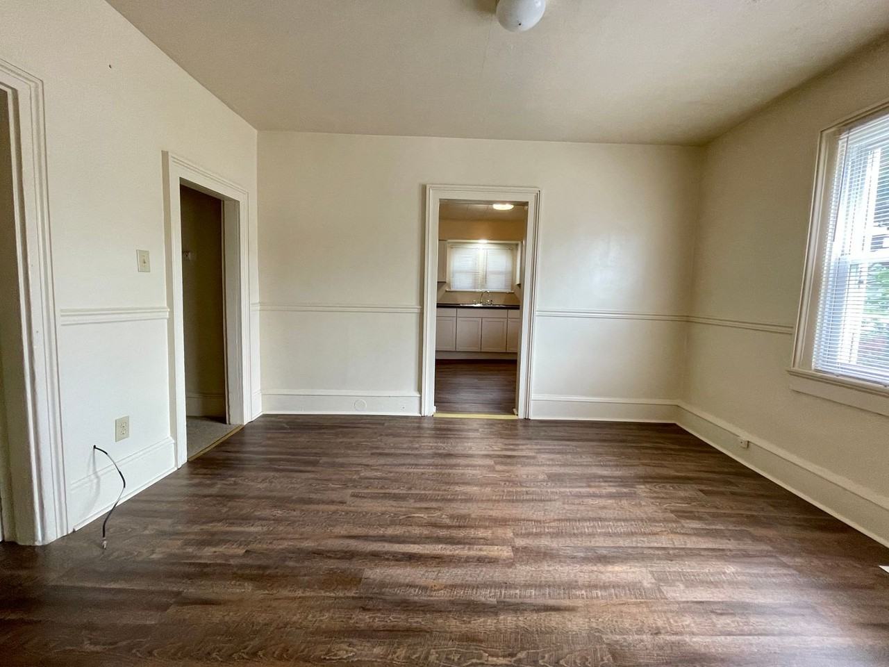 75 N Pearl St - Photo 2 of 13