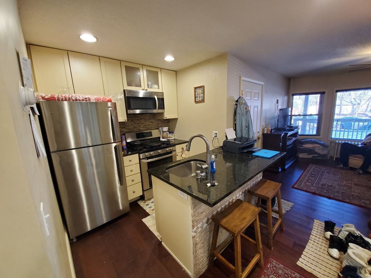 293 Wilder St - Photo 6 of 37