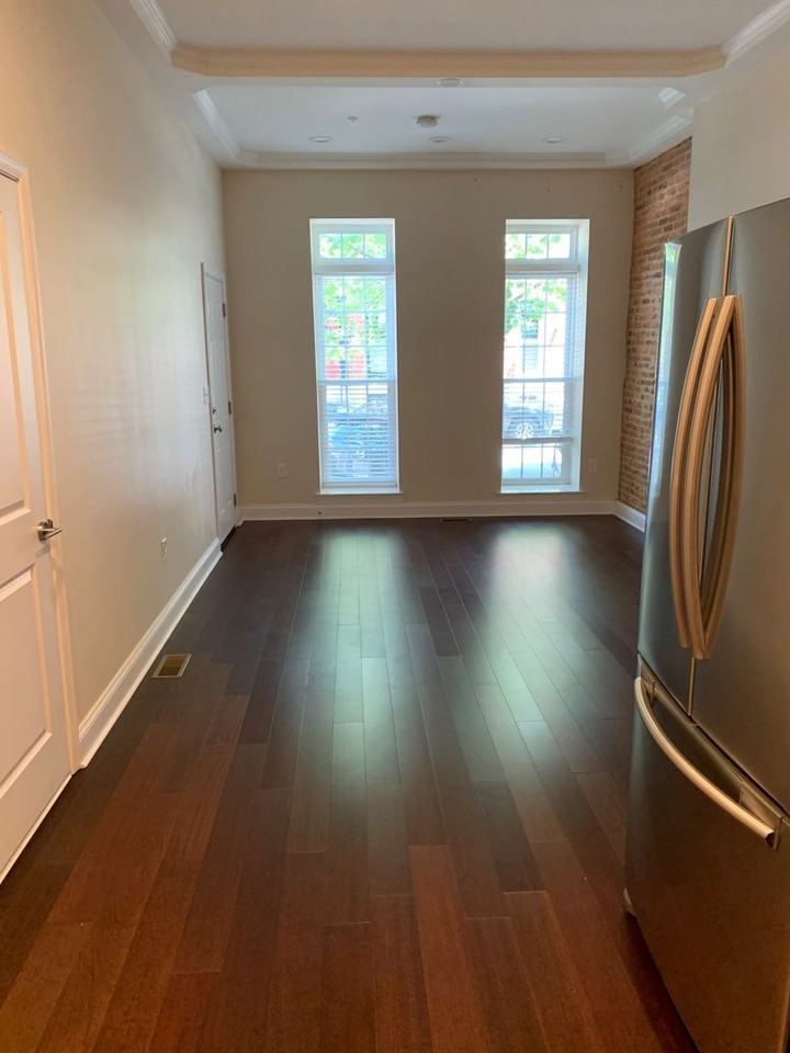 32 North Chester Street - 9172 - Photo 2 of 27