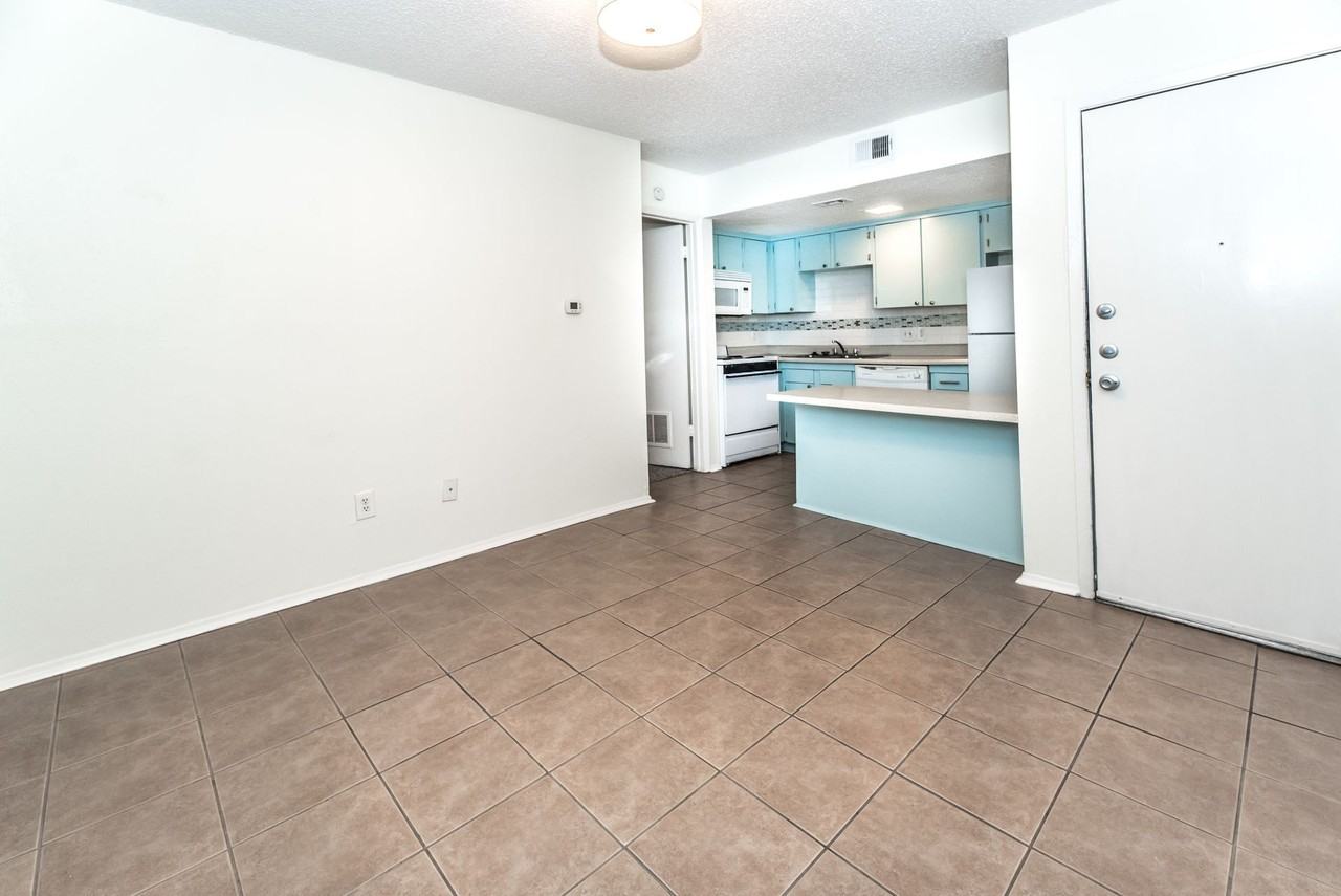 3405 Helms St - Photo 2 of 15