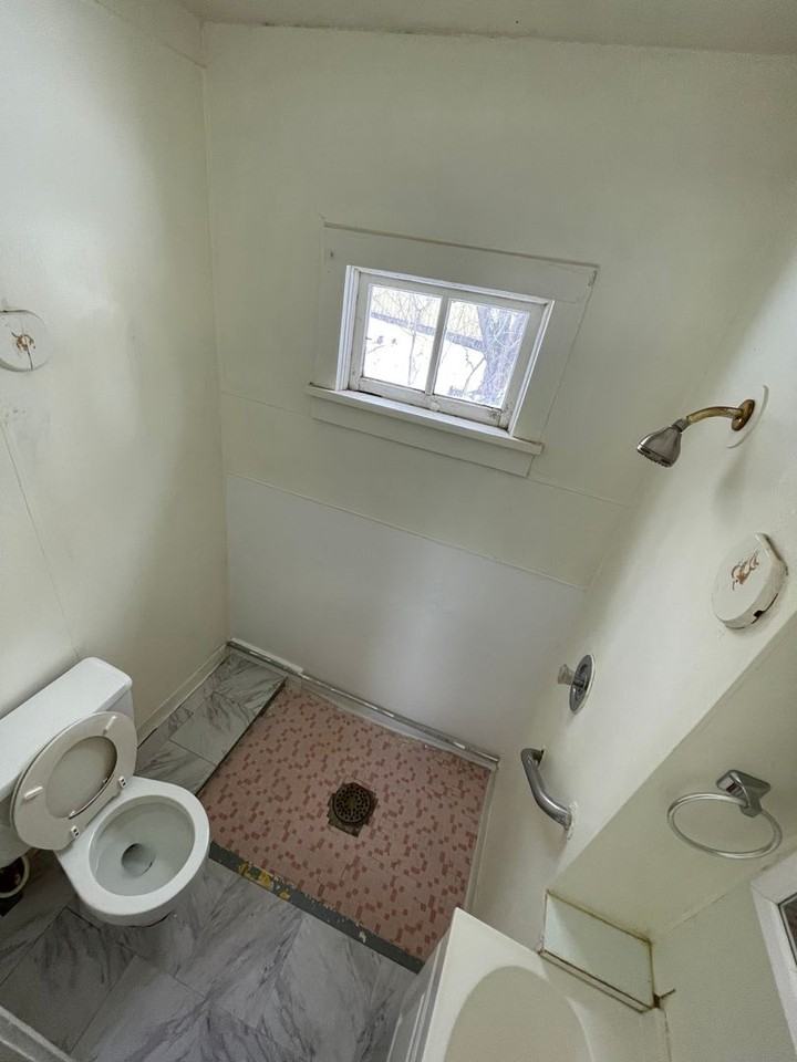 View Vista Apartments - Photo 2 of 16