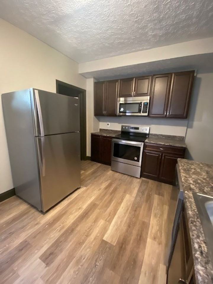 991993 E Livingston Avenue Apartments 991993 E Livingston Ave