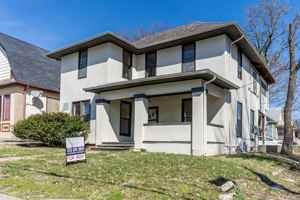 featured image of 402 N 10th St