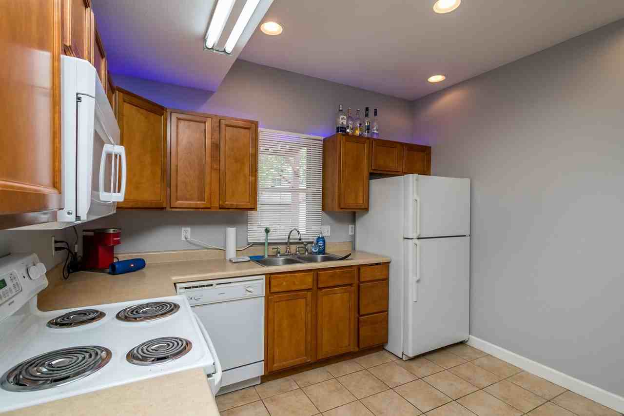 108 S College Ave - Photo 7 of 25