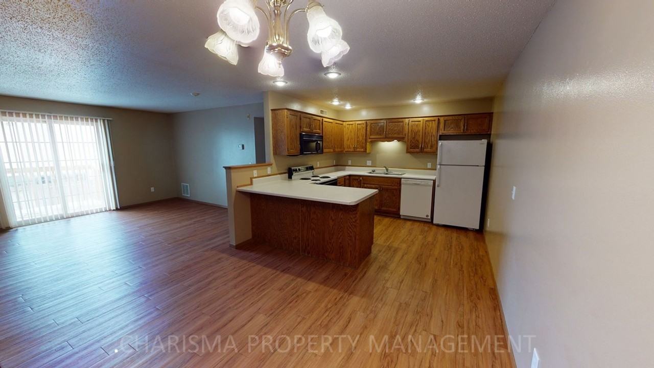 Teakwood Apartments - Photo 2 of 24