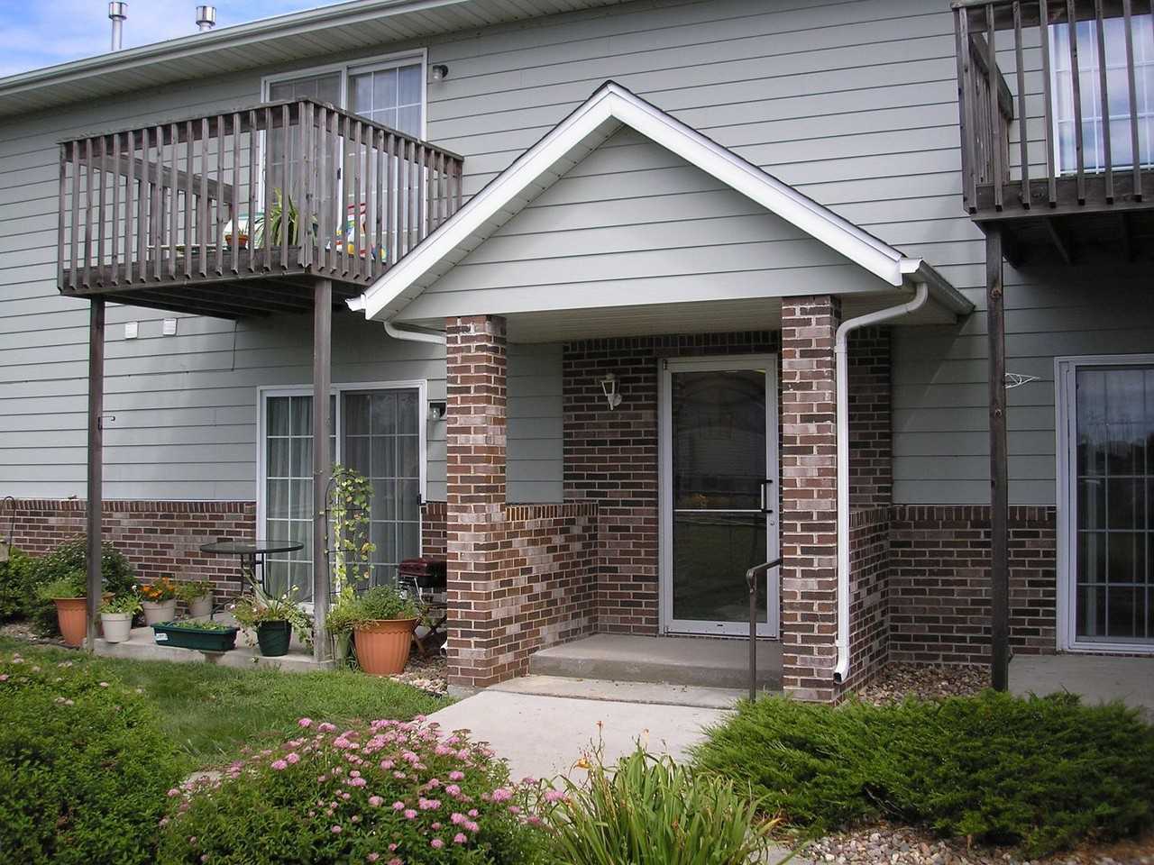 Teakwood Apartments - Photo 4 of 24