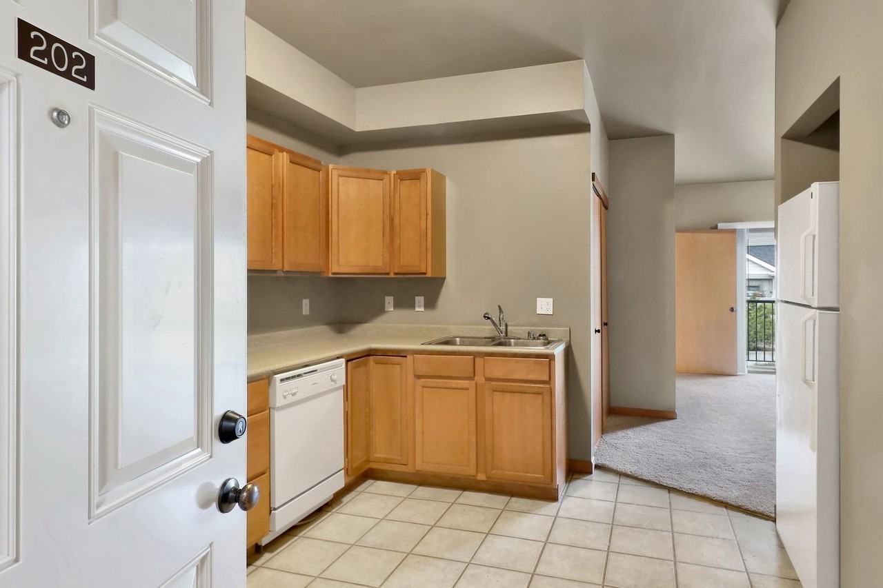 Stoneway Apartments - Photo 3 of 50