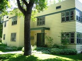 featured image of 516 W Babcock St