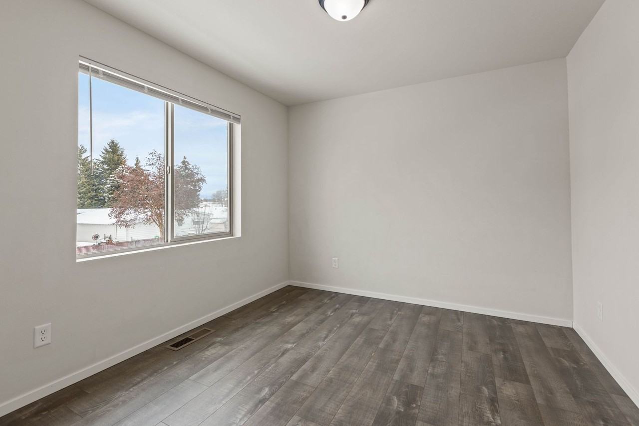 Pence Properties 6th Avenue - Photo 4 of 28