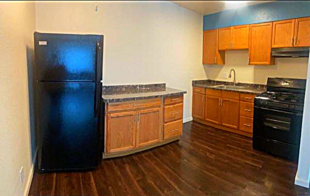 450 - Harbor Breeze - Photo 5 of 21