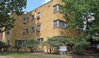 featured image of 312 W Clark St