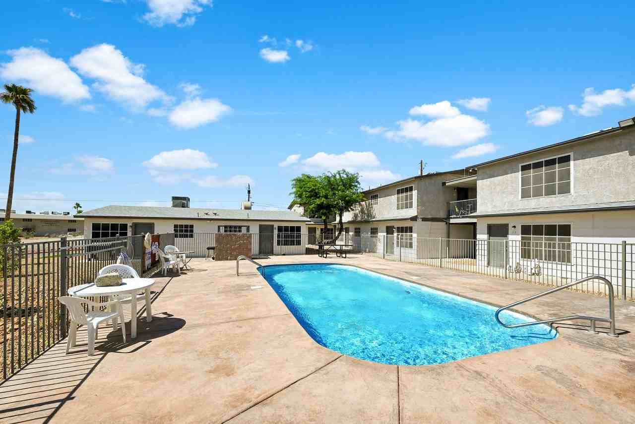 Sunset Apartments - Photo 5 of 6