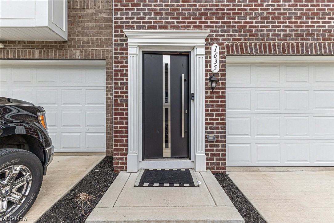 1635 S Eckert Ln - Photo 2 of 49