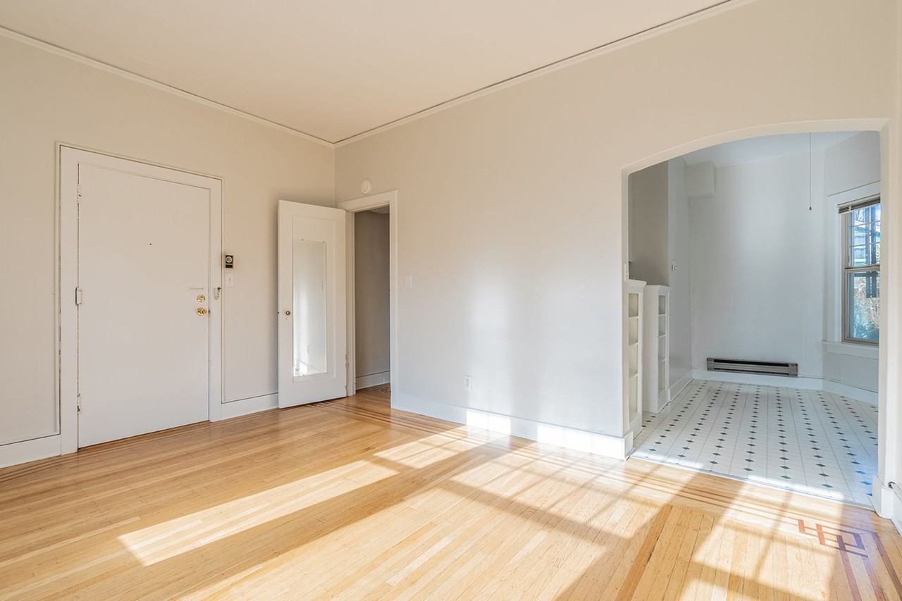 Timeless Elegance! - Photo 3 of 11