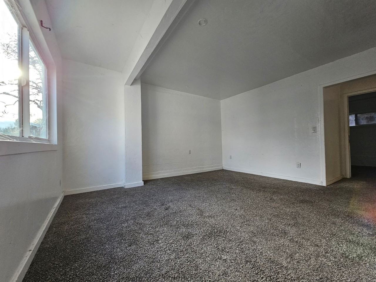 ro12998 Lakeshore Dr - Photo 3 of 7