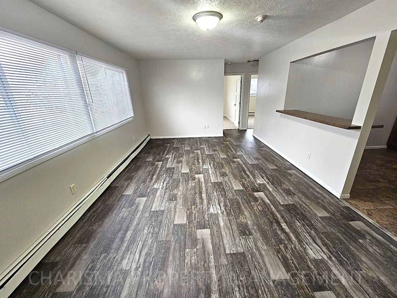 700 W 6th Street - Photo 2 of 21