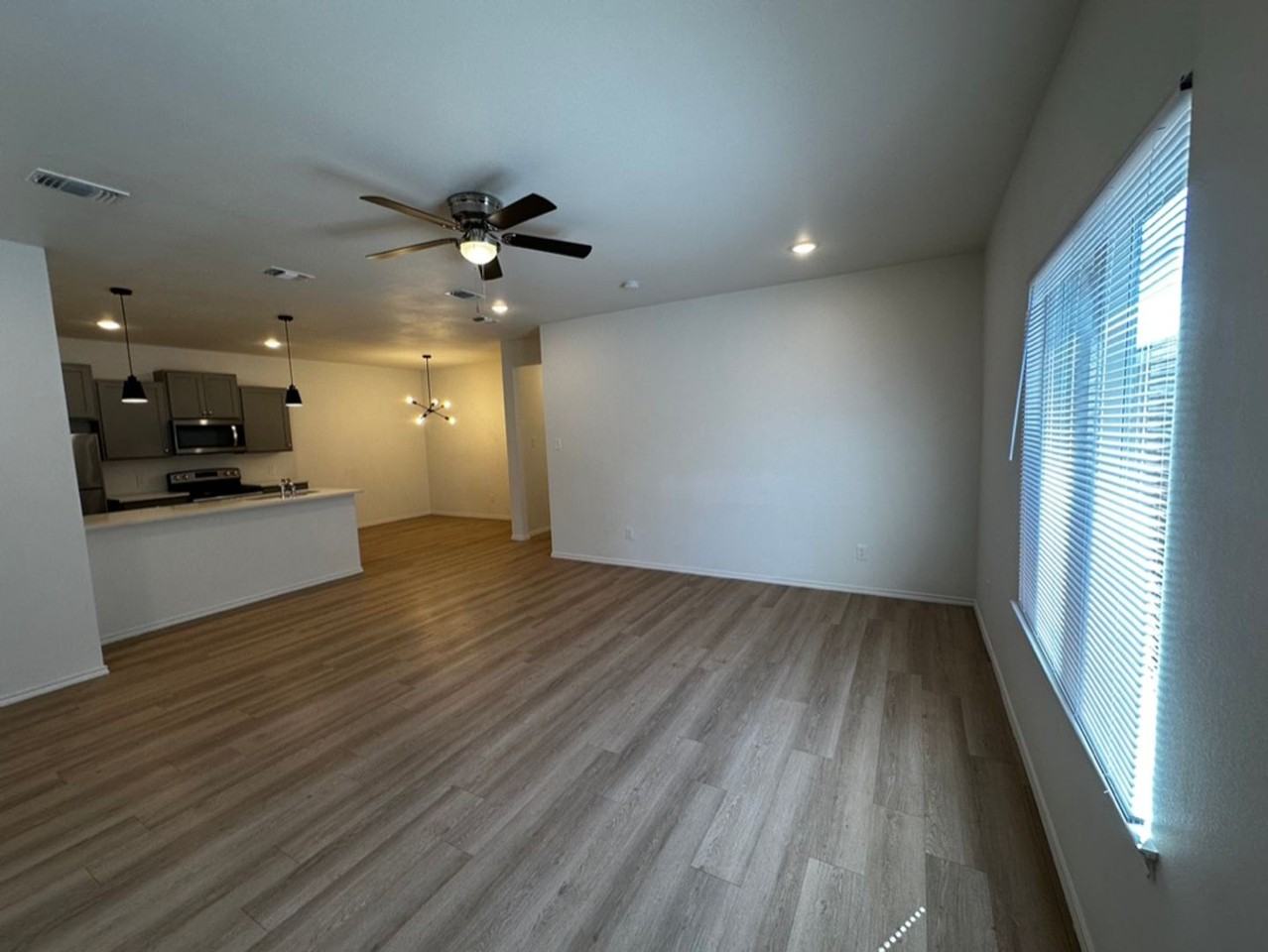 5527 Itasca St - Photo 2 of 23