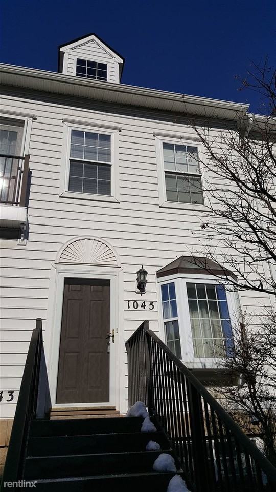 1045 Maiden Ln - Photo 3 of 16