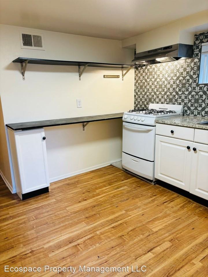Rent Ready 1 Bedroom 1 Bathroom Baker Neighborhood Unit - Photo 2 of 13