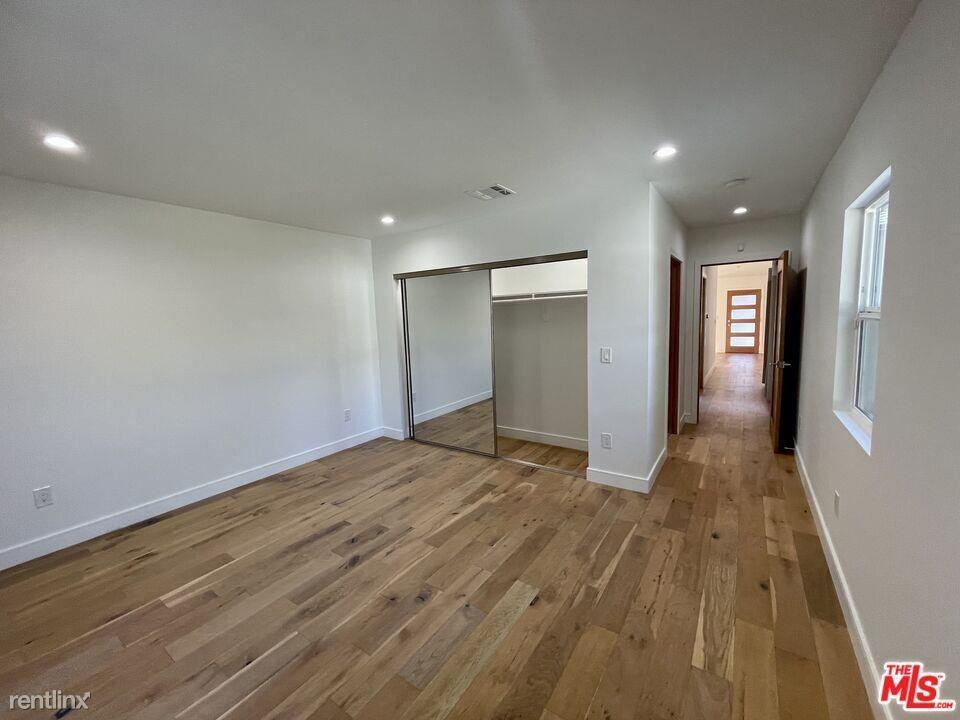 10808 Overland Ave - Photo 3 of 10