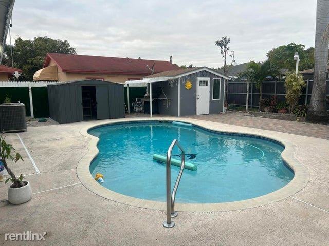 2935 Alabama St - Photo 2 of 21