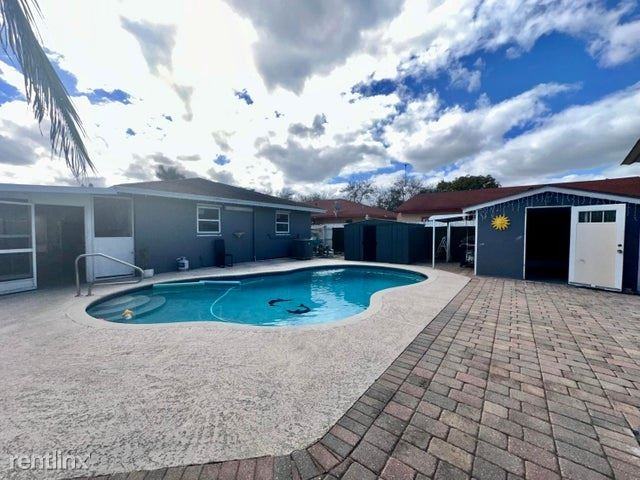 2935 Alabama St - Photo 3 of 21