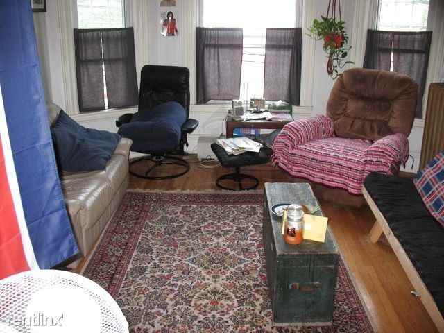 67 Willow Ave