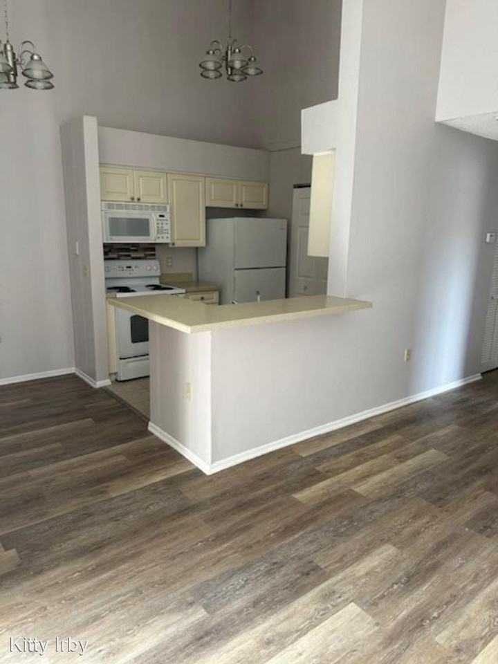 1225 Bermuda Lakes Ln #205 - Photo 2 of 8