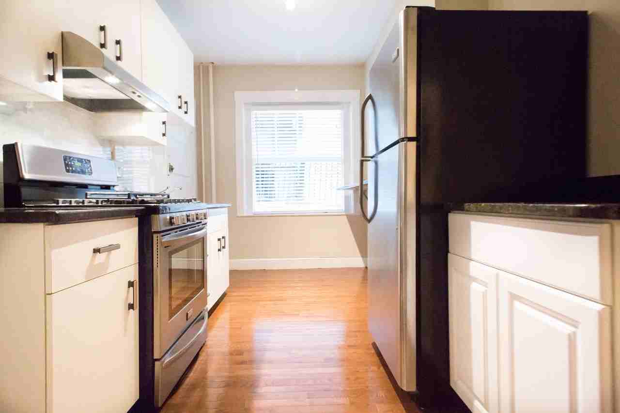 Winthrop Rd #3 - Photo 5 of 11