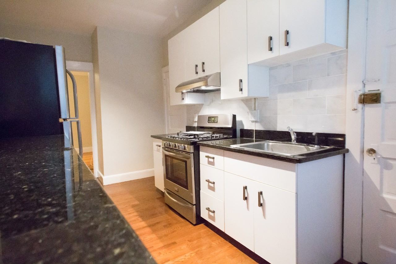 Winthrop Rd #3 - Photo 7 of 11