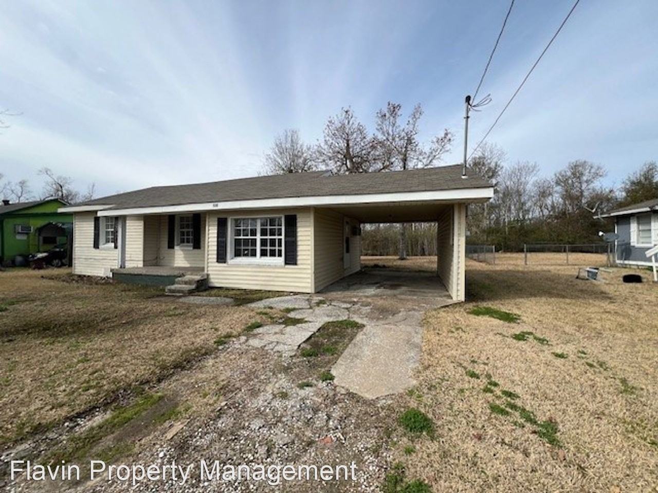 528 Shasta St - Photo 2 of 11