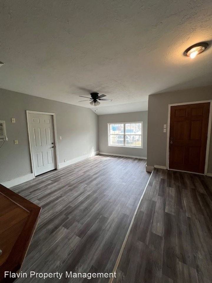 528 Shasta St - Photo 3 of 11