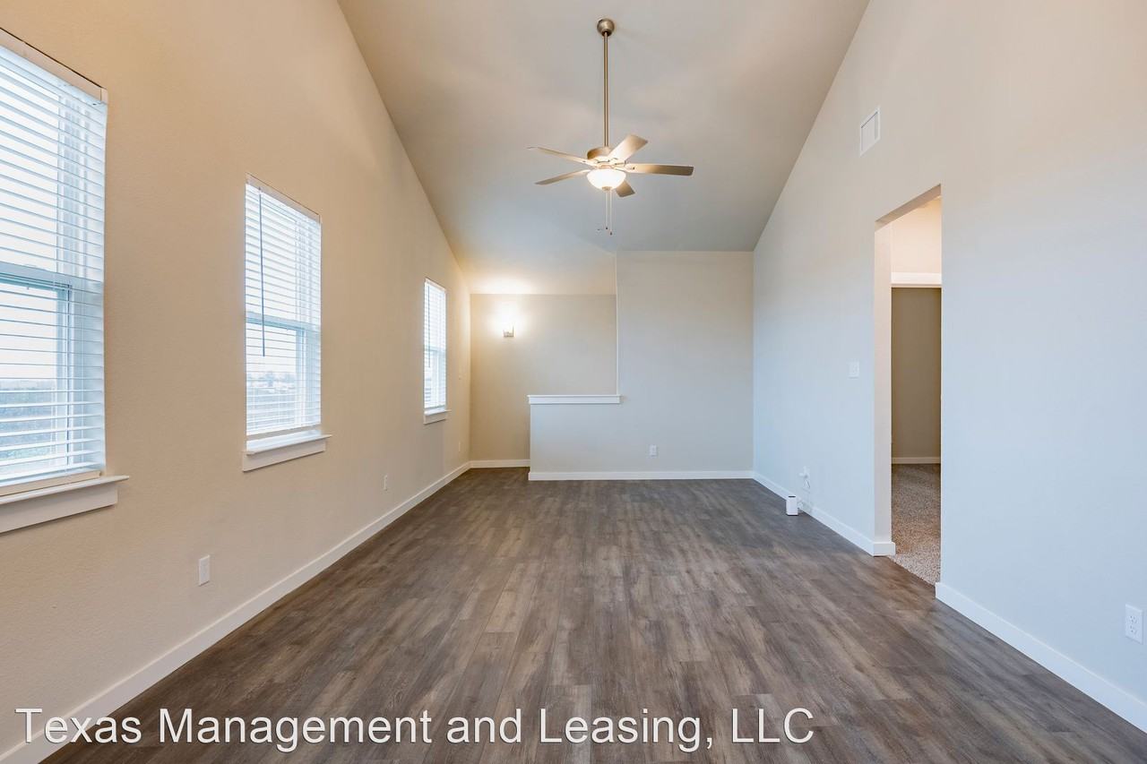 663 Wheatfield Dr - Photo 3 of 17