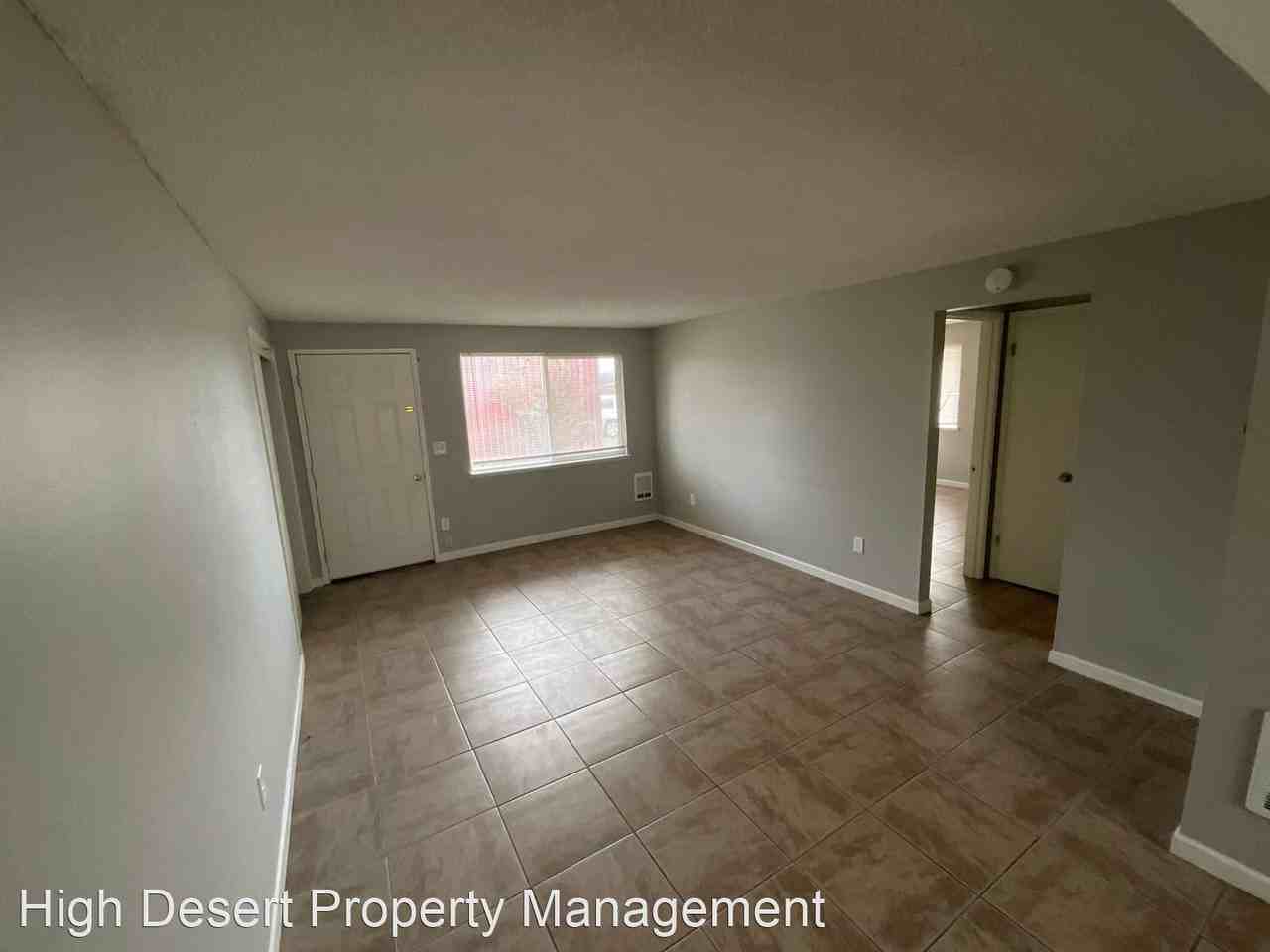 2 Bedroom Duplex in Prineville - Photo 2 of 6
