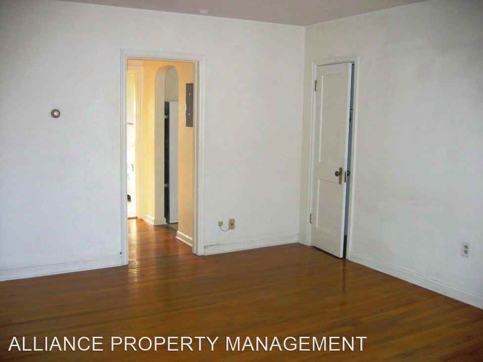 516 W. Babcock - Photo 2 of 6