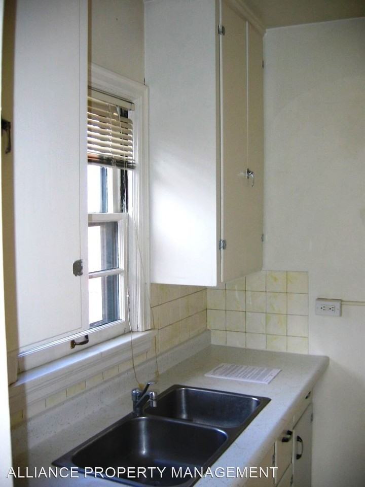 516 W. Babcock - Photo 3 of 6