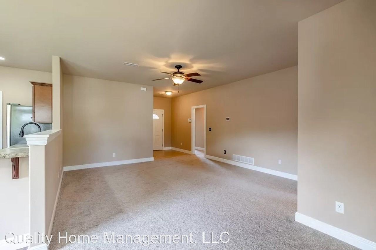 8728 William Dr - Photo 2 of 19