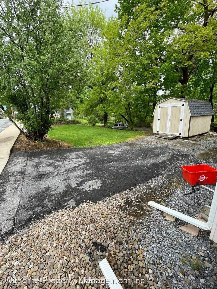 435 Willowbank St - Photo 3 of 14