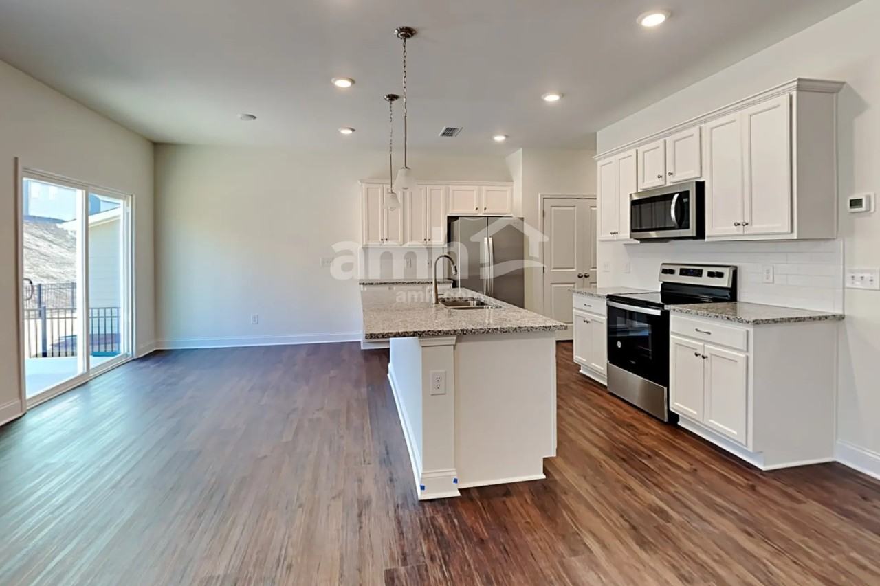 536 Summit View Ln - Photo 3 of 37