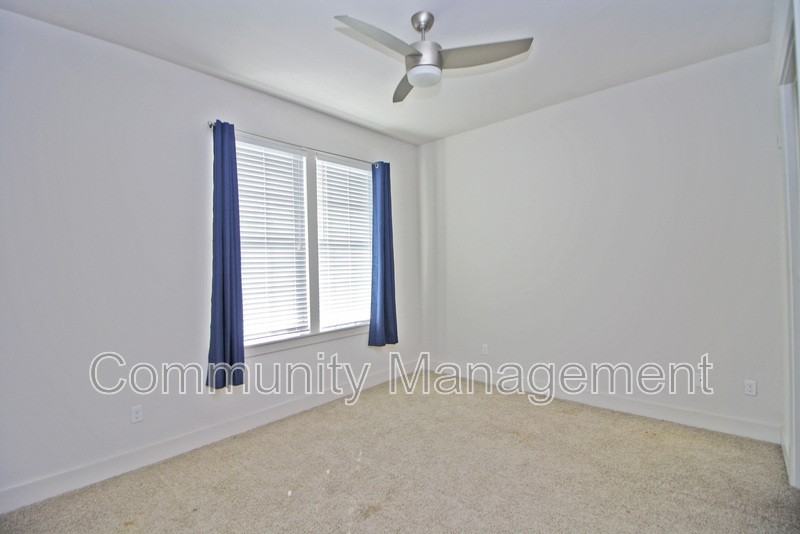 333 E Boyd Dr #22 - Photo 6 of 8