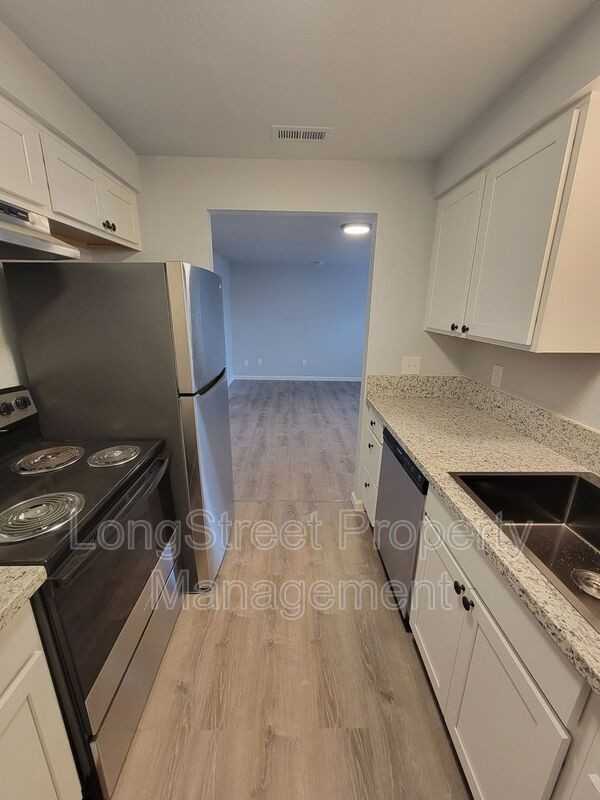 3286 Ne Lancaster St #3 - Photo 7 of 26