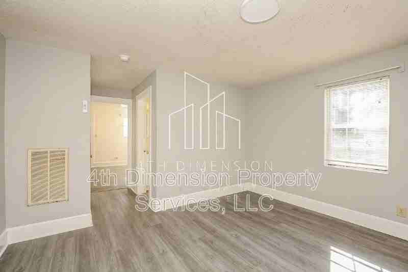 200 Shaw St - Photo 2 of 15