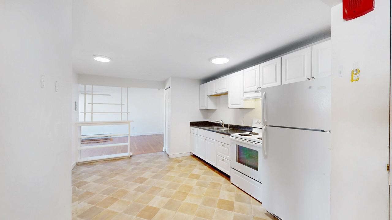 175 W Wyoming Ave #38 - Photo 2 of 20