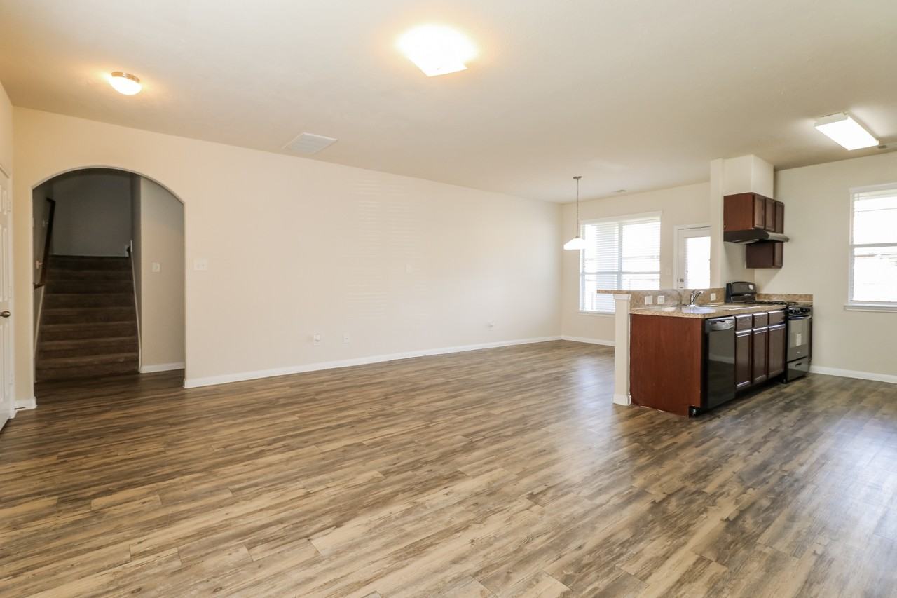 9731 Cira Ct - Photo 2 of 13