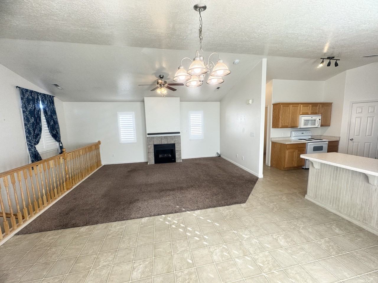 344 N Dover Ln - Photo 3 of 14